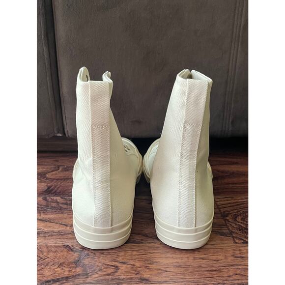 $895 NIB Bottega Veneta Beige Canvas Combat Boots Size 42(9) main image 6